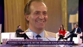 Barbara Rey guarda dos objetos pertenecientes a Juan Carlos I