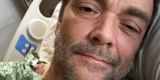 El actor Mark Sheppard lucha por su vida despues de