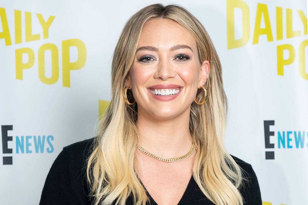 Hilary Duff anuncia con humor la llegada de su cuarto