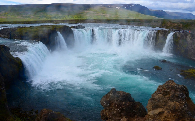 Cascada Godafoss, Lago Myvatn y aurora boreal en Akureyri