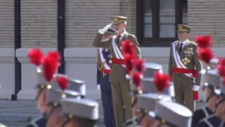 Felipe VI renueva su juramento a la bandera en el